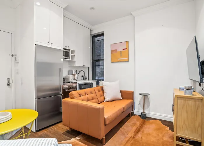 Charming Midtown 3Bd 1 Bath Near Times Square & Central Park