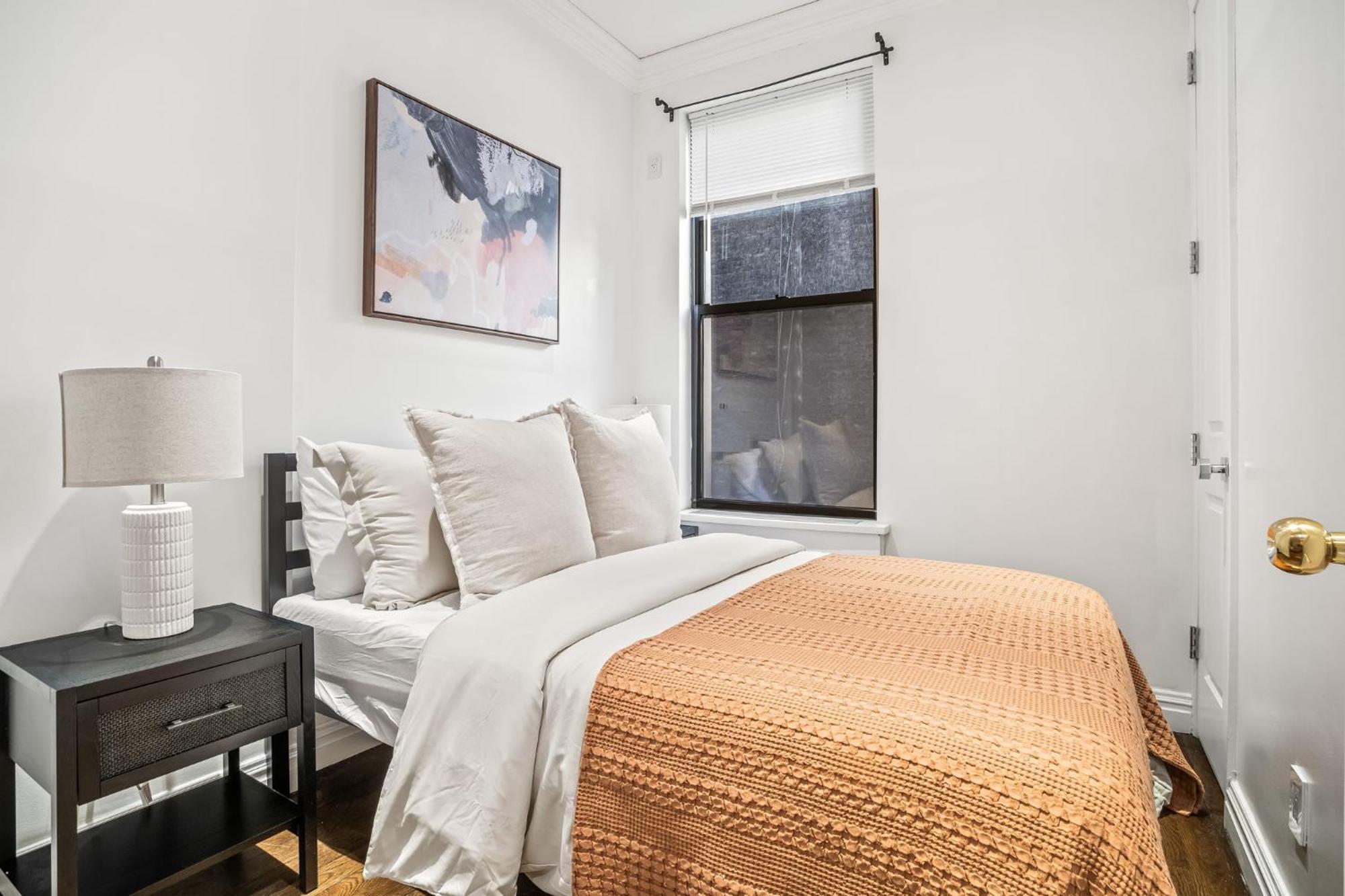 Charming Midtown 3bd 1 Bath Near Times Square & Park New York